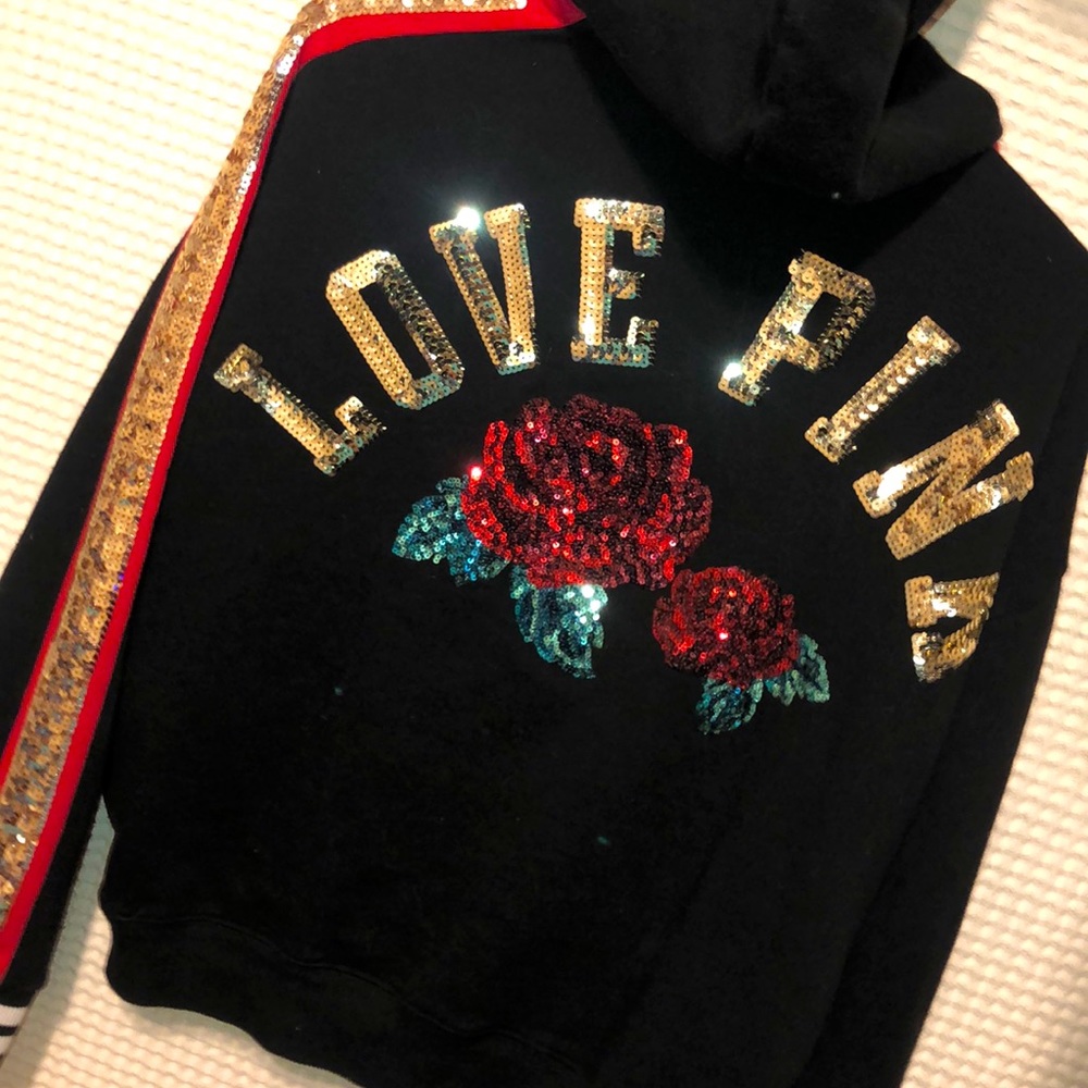 VICTORIAS SECRET (PINK) LARGE HOODIE,DAZZLED